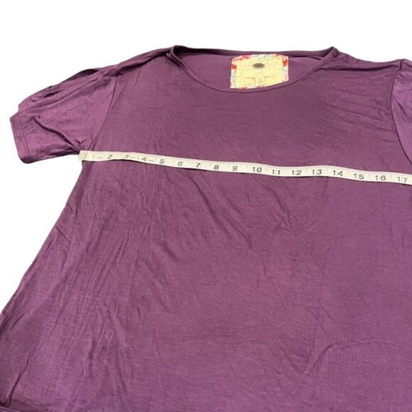 Cupio Plum Short Sleeve Slit Top Stretch Purple Women's Size Small - Picture 7 of 9
